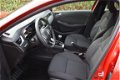 Renault Clio - TCe 100pk Zen nu met €. 2.000, - voorraad voordeel Navi / LM velgen / Bluetooth / Cru - 1 - Thumbnail