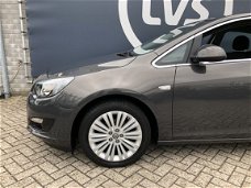 Opel Astra - 1.4 Turbo Blitz - AIRCO - NAVI - PARKEERSENSOREN - LICHTMETALEN VELGEN - CRUISECONTROL