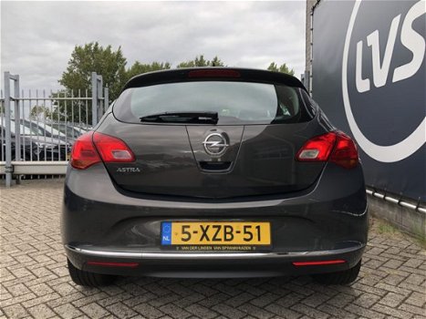 Opel Astra - 1.4 Turbo Blitz - AIRCO - NAVI - PARKEERSENSOREN - LICHTMETALEN VELGEN - CRUISECONTROL - 1