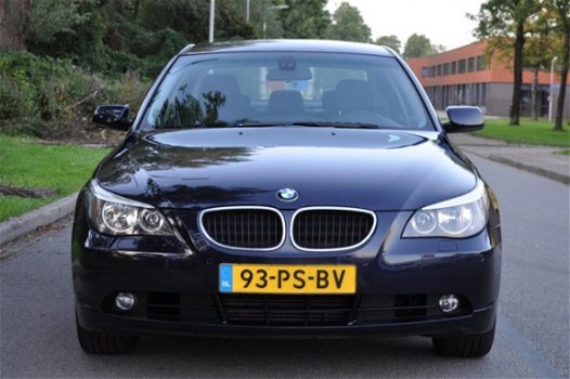 BMW 5-serie - 525d Executive AUTOMAAT AIRCO/CRUISE NETTE AUTO - 1