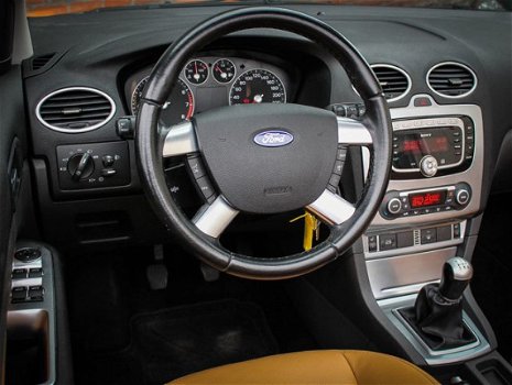 Ford Focus Coupé-Cabriolet - 1.6-16V Titanium / Leder / Climatronic - 1