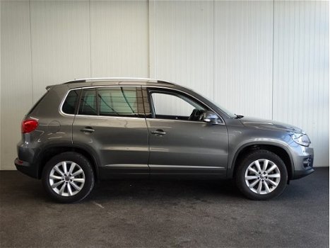 Volkswagen Tiguan - 1.4 TSI 122pk BlueMotion Technology Sport & Style - 1