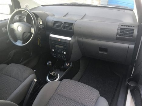 Volkswagen Fox - 1.2 Trendline - 1