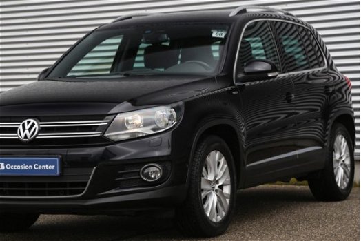 Volkswagen Tiguan - 1.4 TSI 122pk Life Sport&Style 17''lm Trekhaak 68 - 1