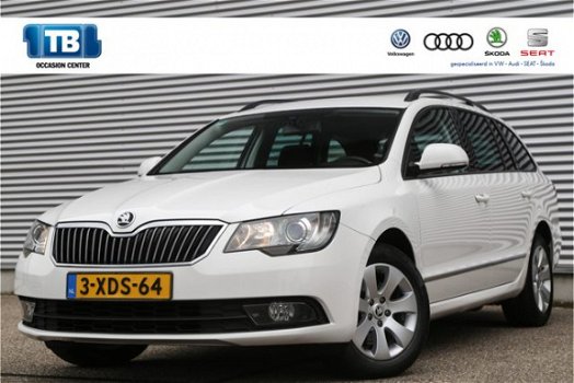 Skoda Superb Combi - 1.4 TSI 125pk Xenon Navigatie 16'' lm PDC 172 - 1