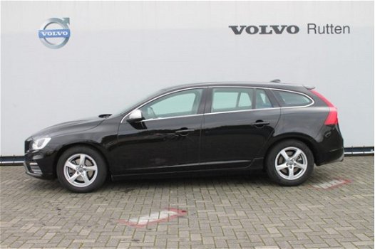 Volvo V60 - D3 150PK Automaat R-Design/ Navigatie/ Climat control - 1