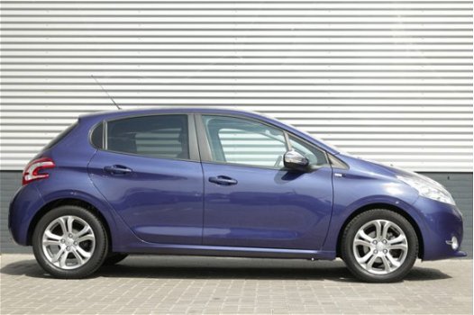 Peugeot 208 - 1.2 5DRS PANODAK NAVI LMV ECC CRUISE BLUETOOTH DONKER GLAS ETC SUPERMOOI FINANCIEREN A - 1