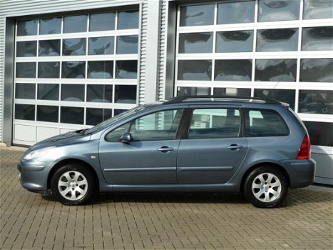 Peugeot 307 Break - 1.6 HDiF Premium BJ.2008 CLIMA | NAVI | TREKHAAK - 1