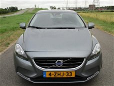 Volvo V40 - 2.0 D4 Summum Business ECC/Navi/PDC/6bak/Trekhaak