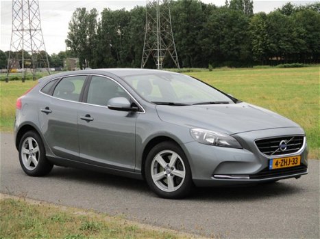 Volvo V40 - 2.0 D4 Summum Business ECC/Navi/PDC/6bak/Trekhaak - 1