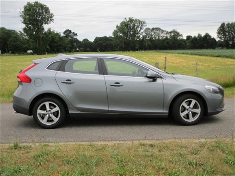 Volvo V40 - 2.0 D4 Summum Business ECC/Navi/PDC/6bak/Trekhaak - 1