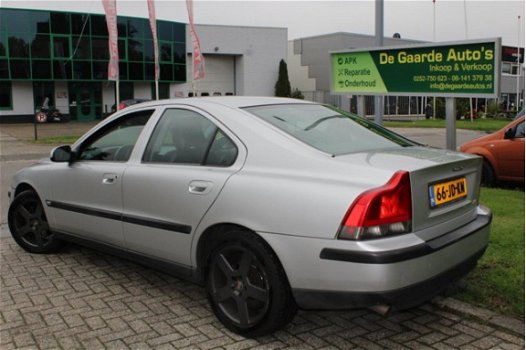 Volvo S60 - 2.4 Edition Automaat Airco Schuifdak - 1