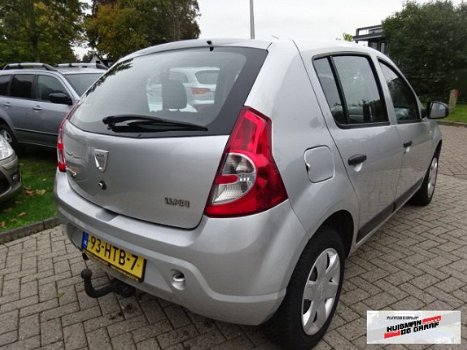 Dacia Sandero - 1.1 MPI 5-Deurs 2009 Grijs Trekhaak - 1