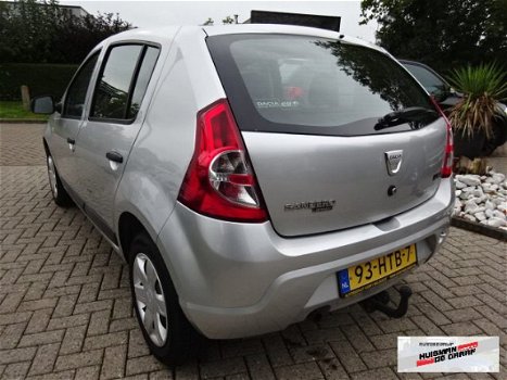 Dacia Sandero - 1.1 MPI 5-Deurs 2009 Grijs Trekhaak - 1