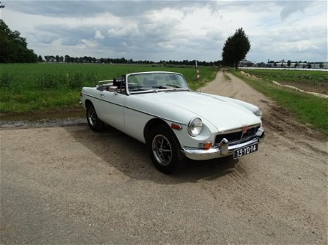 MG B type - Convertible - 1