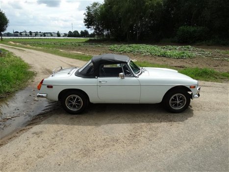 MG B type - Convertible - 1