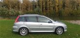 Peugeot 206 SW - 1.6-16V Quiksilver Nw apk trekhaak airco elekramen stuurbkr cv op - 1 - Thumbnail