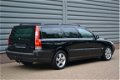 Volvo V70 - 2.4 D5 Geartronic Comfort Line AUT. AIRCO LEDER LM-VELGEN + INRUIL MOGELIJK - 1 - Thumbnail