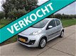 Peugeot 107 - 1.0 Active 2012 5DRS/AIRCO/LED/ELEK-PAK/NAP - 1 - Thumbnail