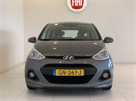 Hyundai i10 - 1.0i i-Motion Comf. Climate | Cruise | € 1.000, - Slooppremie - 1