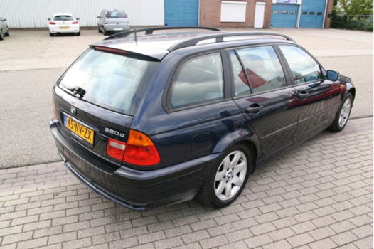 BMW 3-serie Touring - 320d Executive Airco Leer 2004 Trekhaak - 1