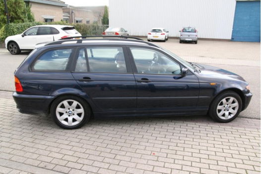 BMW 3-serie Touring - 320d Executive Airco Leer 2004 Trekhaak - 1