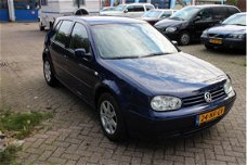 Volkswagen Golf - 1.6 Pacific