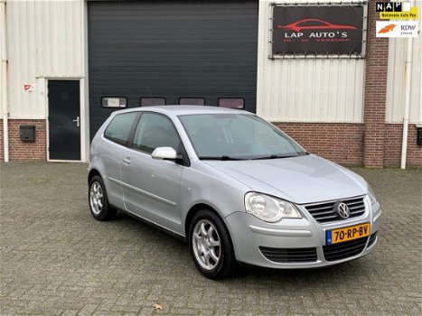 Volkswagen Polo - 1.4-16V Turijn /NWDISTR.RIEM/AIRCO/NAVIGATIE/NAP/DEALER ONDERHOUDEN/ - 1