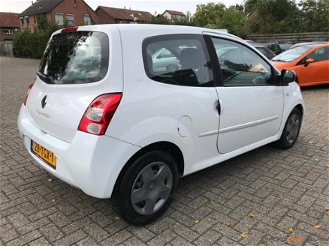 Renault Twingo - 1.5 DCI Night&Day*NAP*Airco*Nw Distribu - 1