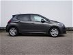 Peugeot 208 - 1.2 82pk Signature l NAVI l MIDDENARMSTEUN l AIRCO l RIJKLAAR - 1 - Thumbnail