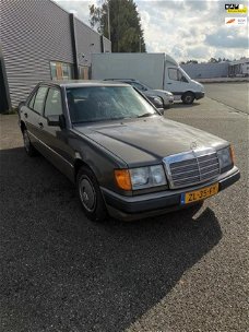 Mercedes-Benz 200-serie - 200 E U9 KM STAND IS NAP(aantoonbaar)