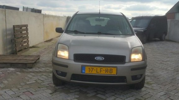 Ford Fusion - 1.4-16V Trend __ Bj 2002__ Met nieuwe apk _ - 1