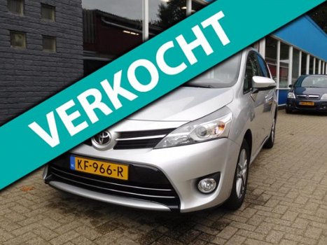 Toyota Verso - 1.8 VVT-i Business 7 persoons - trekhaak - navigatie - 1