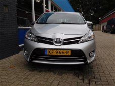 Toyota Verso - 1.8 VVT-i Business 7 persoons - trekhaak - navigatie