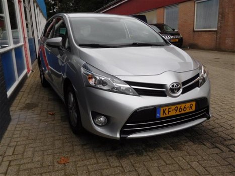 Toyota Verso - 1.8 VVT-i Business 7 persoons - trekhaak - navigatie - 1