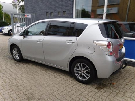 Toyota Verso - 1.8 VVT-i Business 7 persoons - trekhaak - navigatie - 1