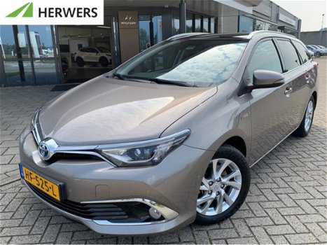 Toyota Auris Touring Sports - 1.8 Hybr. Bus. Pro Navi, Pano-dak, Camera, Pdc v+a - 1