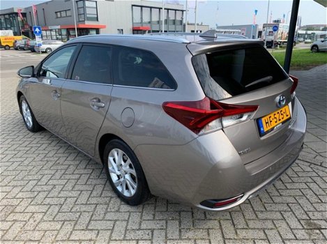 Toyota Auris Touring Sports - 1.8 Hybr. Bus. Pro Navi, Pano-dak, Camera, Pdc v+a - 1