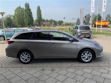 Toyota Auris Touring Sports - 1.8 Hybr. Bus. Pro Navi, Pano-dak, Camera, Pdc v+a - 1