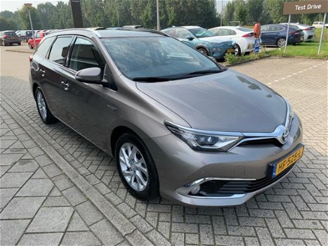 Toyota Auris Touring Sports - 1.8 Hybr. Bus. Pro Navi, Pano-dak, Camera, Pdc v+a - 1