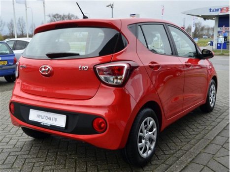 Hyundai i10 - 1.0i Comfort airco radio usb cruise centraal deurv cruise airco - 1