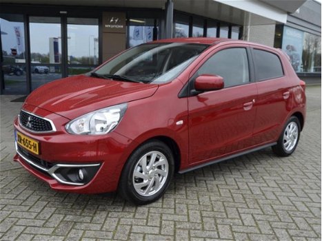 Mitsubishi Space Star - 1.0 Active navigatie airco lm velgen centraal smar tlink - 1