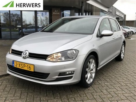 Volkswagen Golf - 1.2 TSI Highline navigatie clima automaat cruise p dc V+A trekha - 1