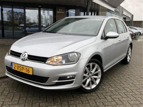 Volkswagen Golf - 1.2 TSI Highline navigatie clima automaat cruise p dc V+A trekha - 1