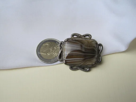 Broche Miracle zilverkleurig met bruin gestreepte glas steen 3.9x3.3 cm - Afbeelding 4
