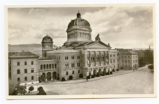 S030 Berne Le Palais du Parlement / Zwitserland - 1