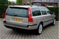 Volvo V70 - 2.4 T Ocean Race Aut ECC Schuifdak Cruise Stoelverw LMV Trekhaak Zeer nette - 1 - Thumbnail