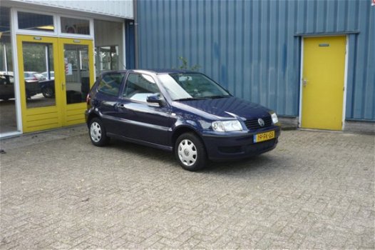 Volkswagen Polo - 1.4i Trendline Nieuwe APK - 1