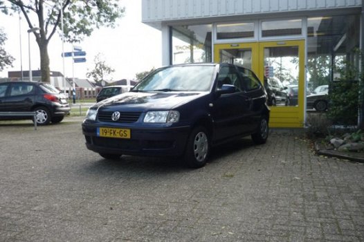 Volkswagen Polo - 1.4i Trendline Nieuwe APK - 1