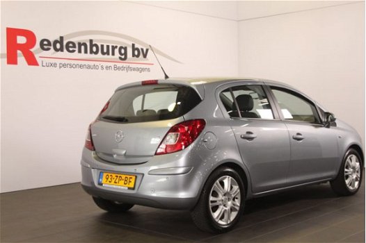 Opel Corsa - 1.4-16V Cosmo / AUTOMAAT - 1